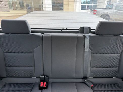 Used 2018 GMC Sierra 1500 SLE w/ Suspension Package, Off-Road AWD/4WD image 14