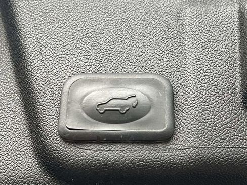 Used 2011 Buick Enclave CXL image 13