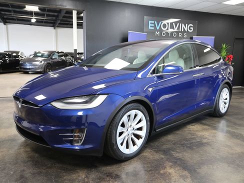 Used 2020 Tesla Model X AWD/4WD image 5