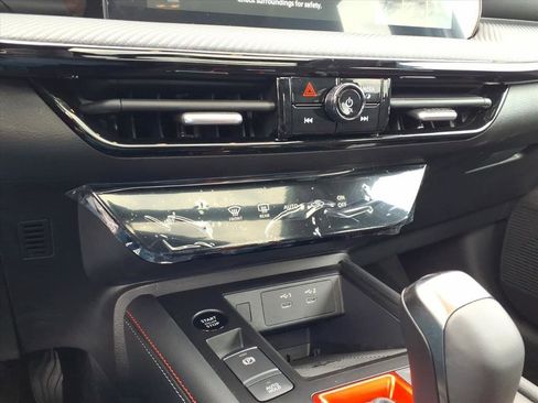 New 2026 Nissan Kicks SR w/ SR Premium Package image 14