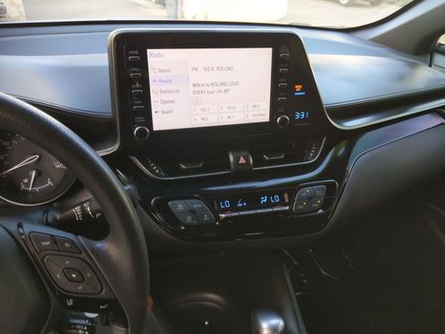 Used 2019 Toyota C-HR LE image 11