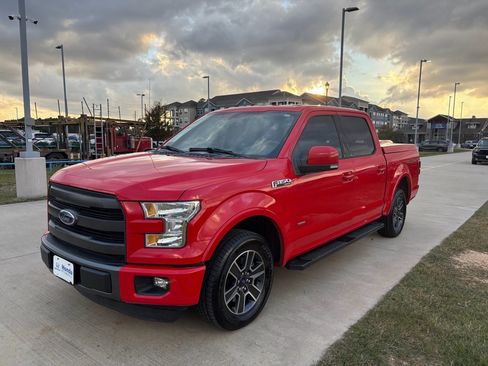 Used 2015 Ford F150 Lariat image 4
