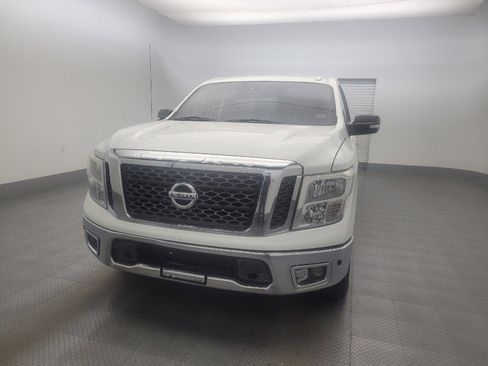 Used 2017 Nissan Titan SV RWD image 15