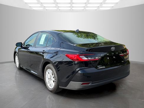 Used 2025 Toyota Camry LE image 4