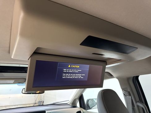 Used 2017 Toyota Sienna XLE Premium FWD image 37