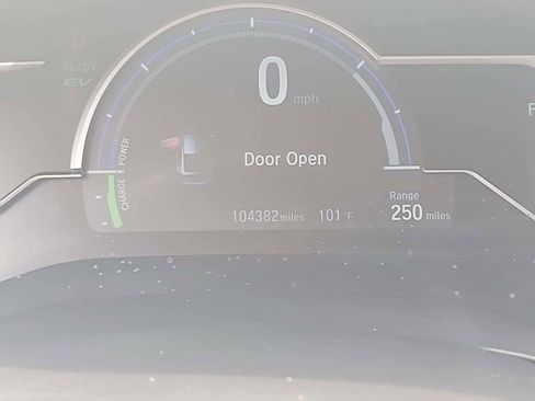 Used 2018 Honda Clarity Touring image 15