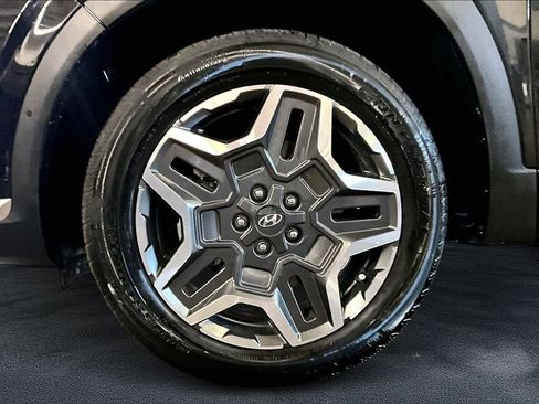 Used 2023 Hyundai Santa Fe Limited w/ Cargo Package image 9