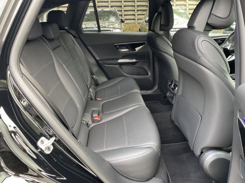 Certified 2025 Mercedes-Benz GLC 300 image 43