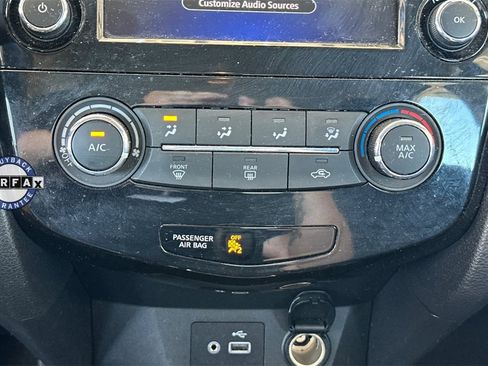 Used 2020 Nissan Rogue S image 30