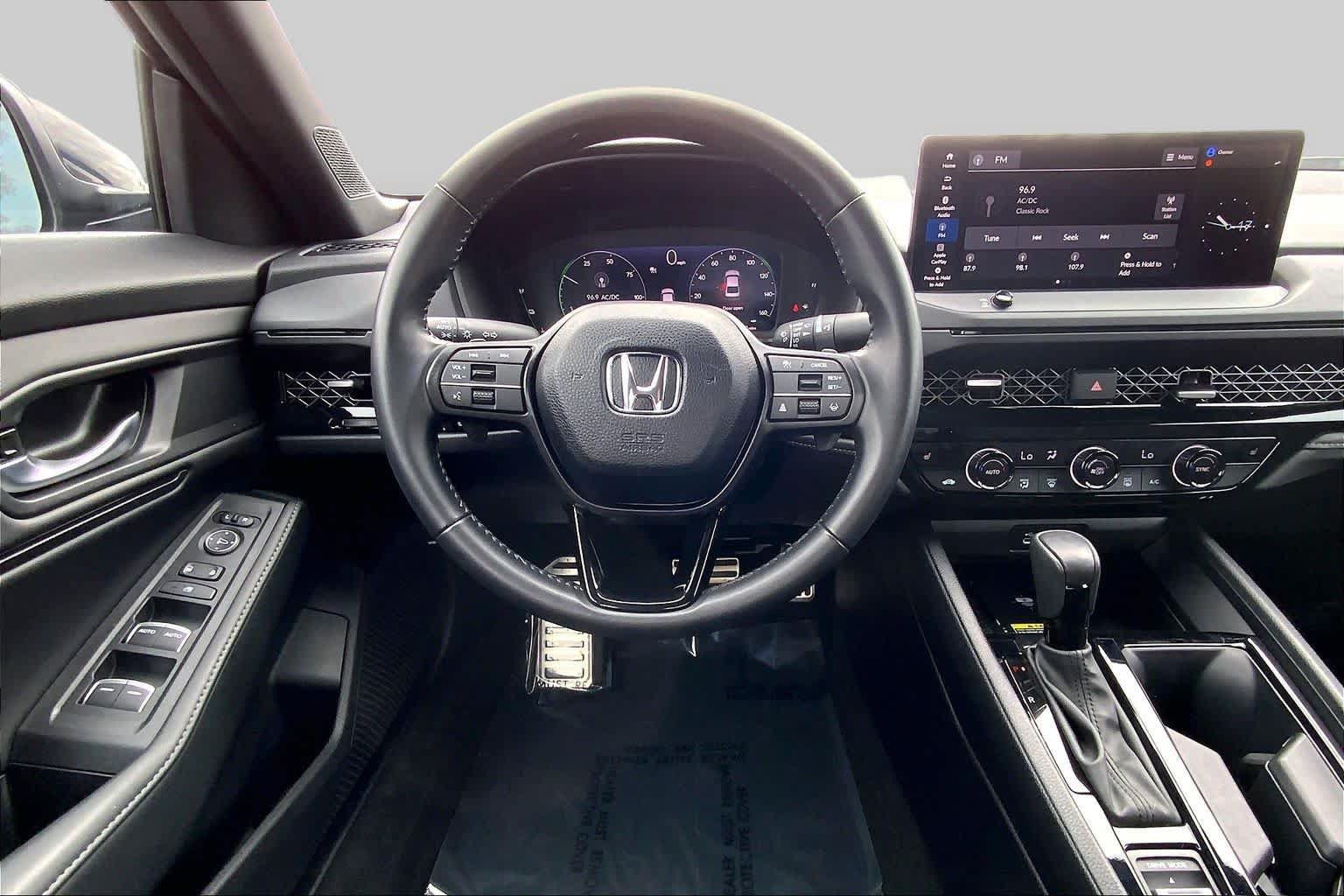 Used 2025 Honda Accord Sport image 5