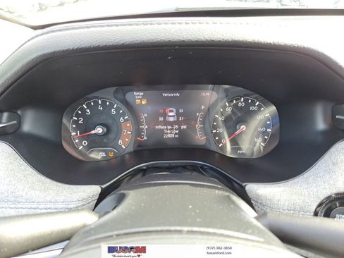 Used 2023 Jeep Compass Latitude AWD/4WD image 15