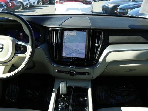 Used 2023 Volvo XC60 B5 Core w/ Protection Package Premier image 20