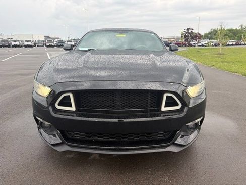 Used 2017 Ford Mustang Premium RWD image 3