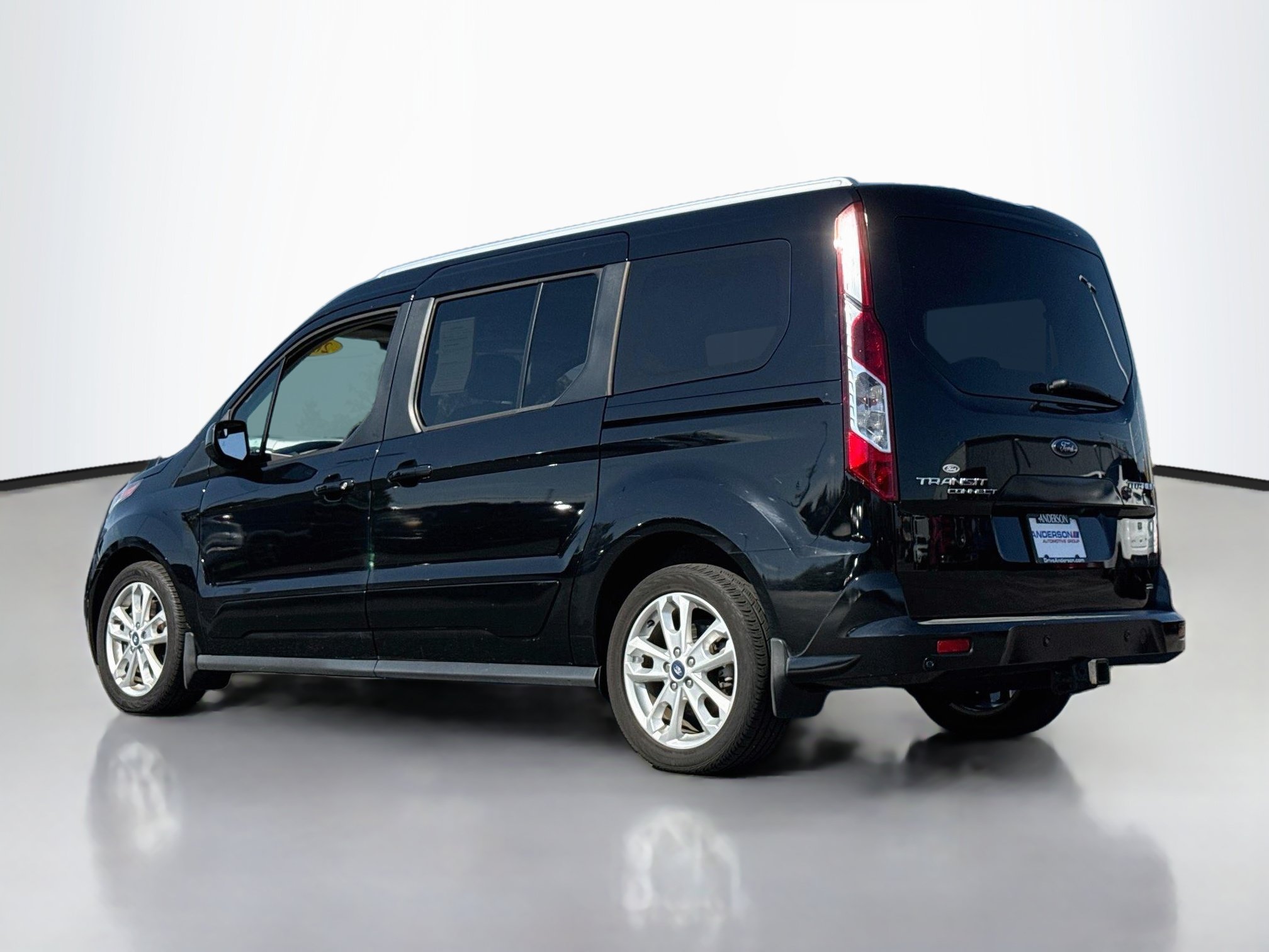 Used 2018 Ford Transit Connect Titanium FWD image 5