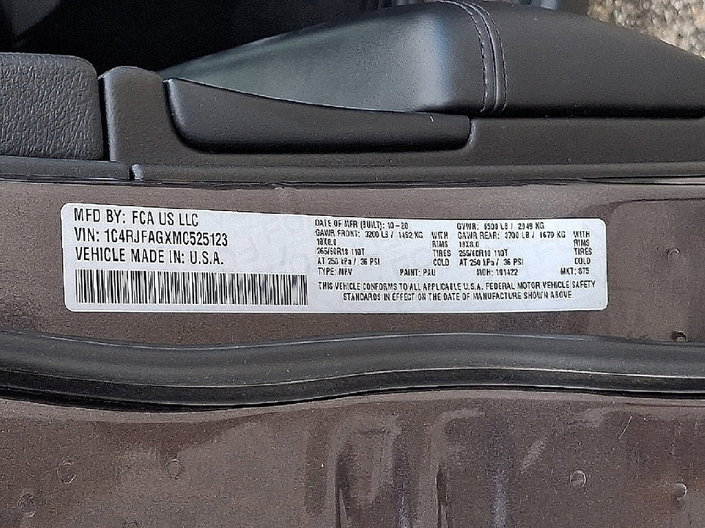 Used 2021 Jeep Grand Cherokee Laredo AWD/4WD image 27
