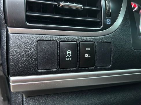 Used 2014 Toyota Camry SE image 16