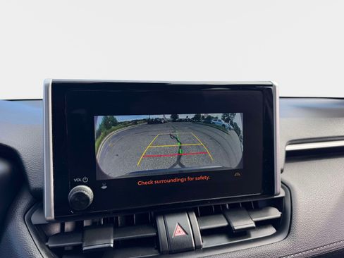 Certified 2025 Toyota RAV4 XLE AWD/4WD image 33