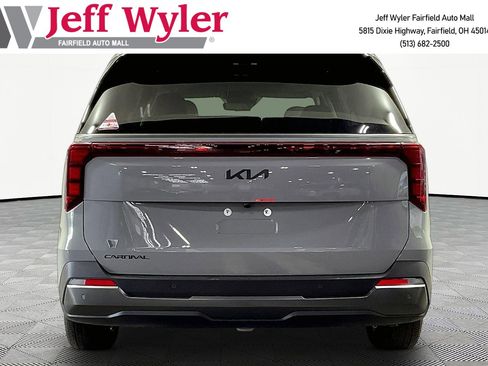 New 2026 Kia Carnival SX FWD image 5