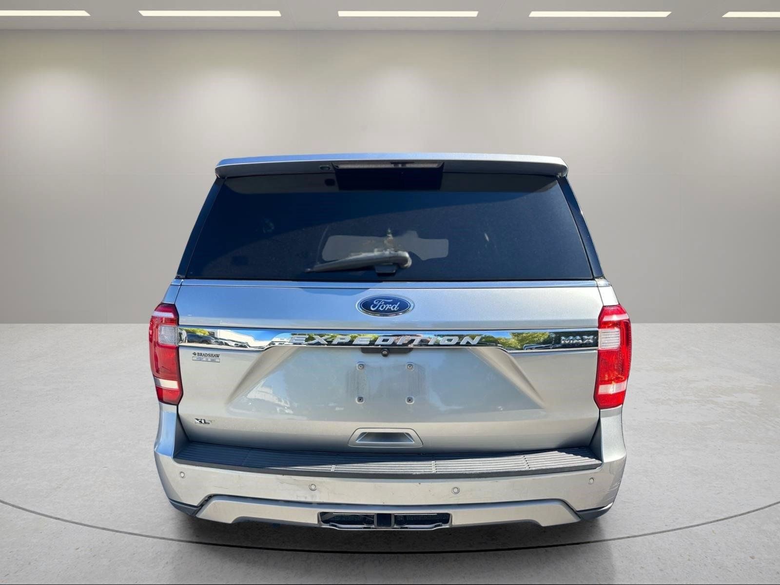 Used 2020 Ford Expedition Max XLT w/ Equipment Group 202A AWD/4WD image 8