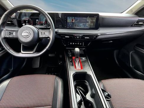 Certified 2025 Nissan Kicks SR AWD/4WD image 7