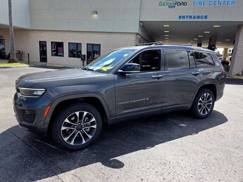 Used 2021 Jeep Grand Cherokee L Overland w/ Luxury Tech Group IV AWD/4WD image 9
