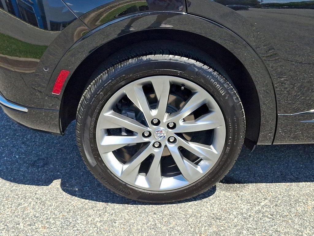 Certified 2023 Buick Envision Avenir AWD/4WD image 8