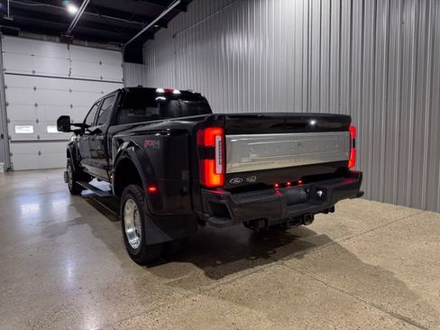 Used 2025 Ford F450 Platinum w/ Platinum Plus Package AWD/4WD image 3