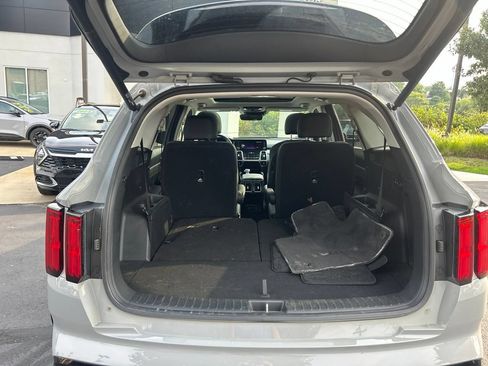 Certified 2023 Kia Sorento SX AWD/4WD image 11