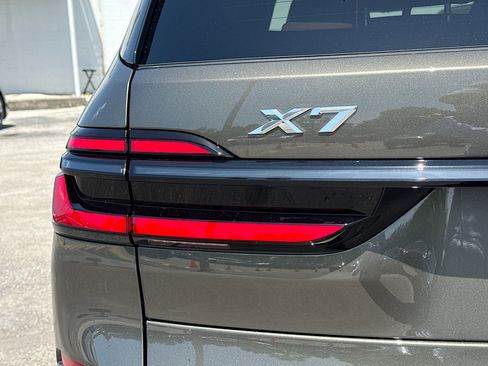 New 2027 BMW X7 xDrive40i w/ Executive Package AWD/4WD image 10