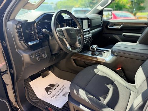 Used 2024 Chevrolet Silverado 1500 RST AWD/4WD image 23