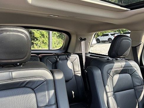 Used 2020 Lincoln Aviator Reserve w/ Equipment Group 202A AWD/4WD image 18