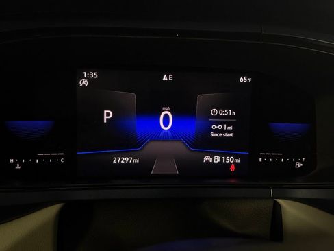 Used 2023 Volkswagen Taos SE w/ Panoramic Sunroof Package image 16