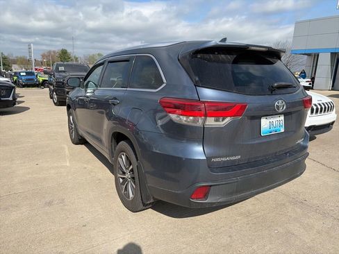Used 2018 Toyota Highlander XLE AWD/4WD image 4