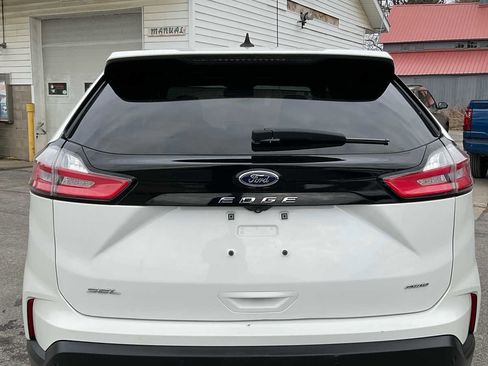 Used 2023 Ford Edge SEL w/ Convenience Package image 9