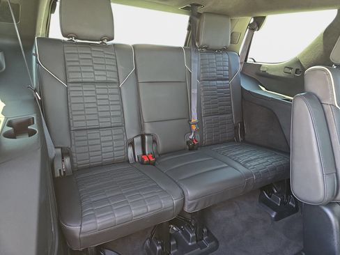 Used 2024 Cadillac Escalade Sport Platinum w/ LPO, ONYX Package AWD/4WD image 16