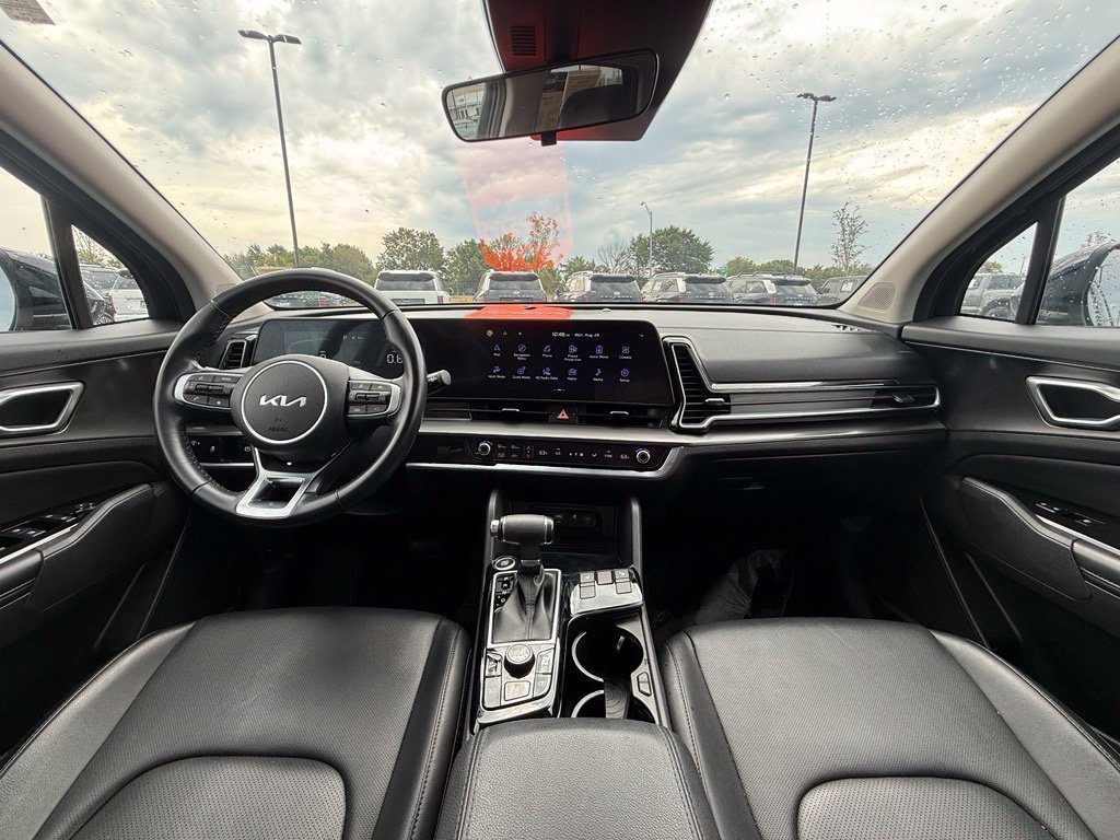 Used 2024 Kia Sportage EX FWD image 27