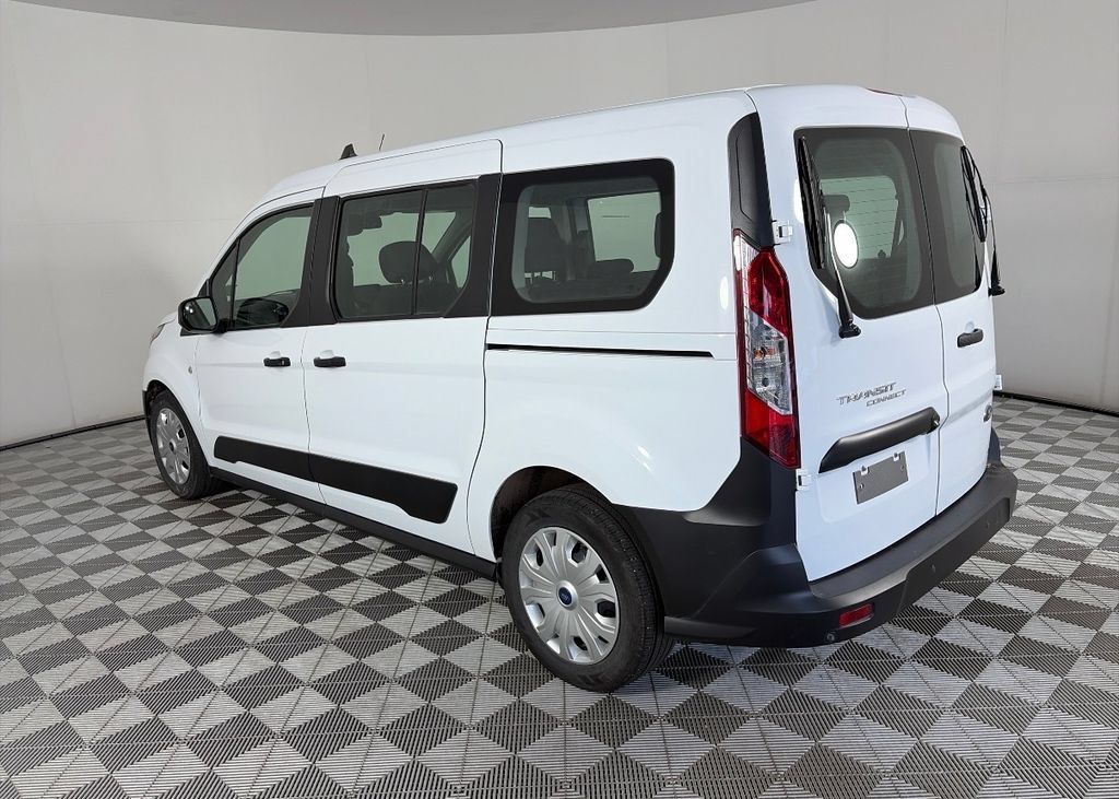 Used 2022 Ford Transit Connect XL FWD image 5