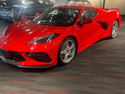 Used 2023 Chevrolet Corvette Stingray Premium Conv w/ Z51 Performance Package RWD image 1
