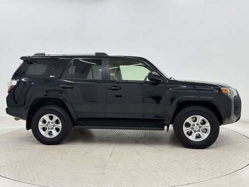Used 2022 Toyota 4Runner SR5 image 8