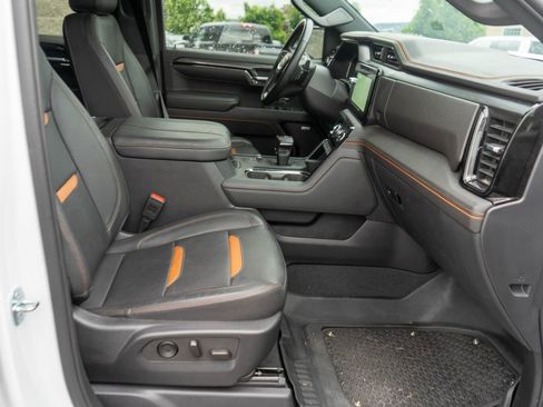 Used 2023 GMC Sierra 1500 AT4 w/ AT4 Preferred Package AWD/4WD image 10