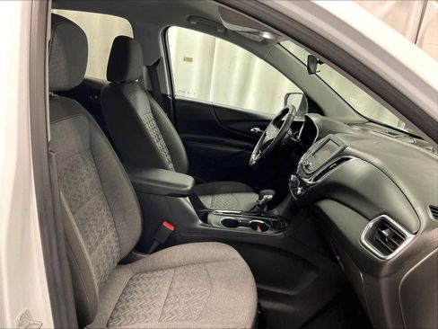 Used 2024 Chevrolet Equinox LT image 11