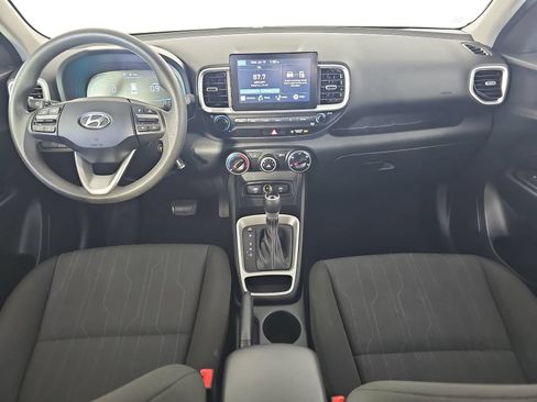 Used 2023 Hyundai Venue SE FWD image 11