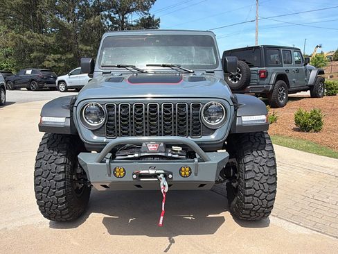 Used 2025 Jeep Gladiator Rubicon w/ Safety Group image 3