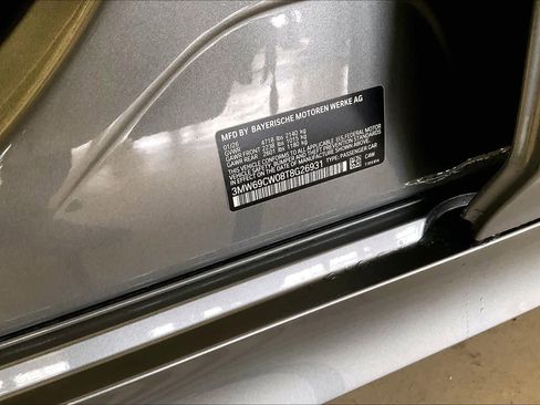 New 2026 BMW 330i Sedan w/ Premium Package image 18