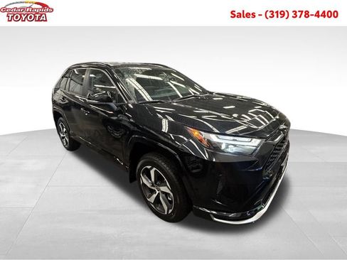 New 2025 Toyota RAV4 SE image 4