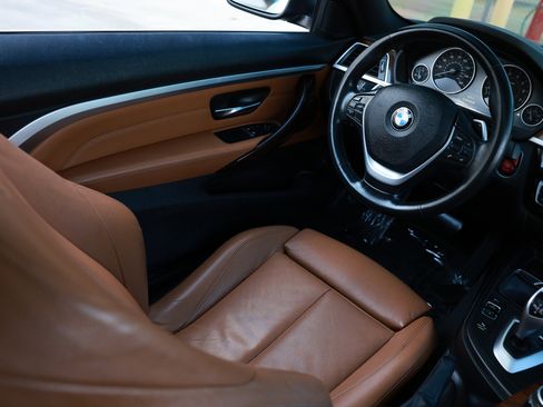 Used 2020 BMW 430i Coupe w/ Convenience Package RWD image 29