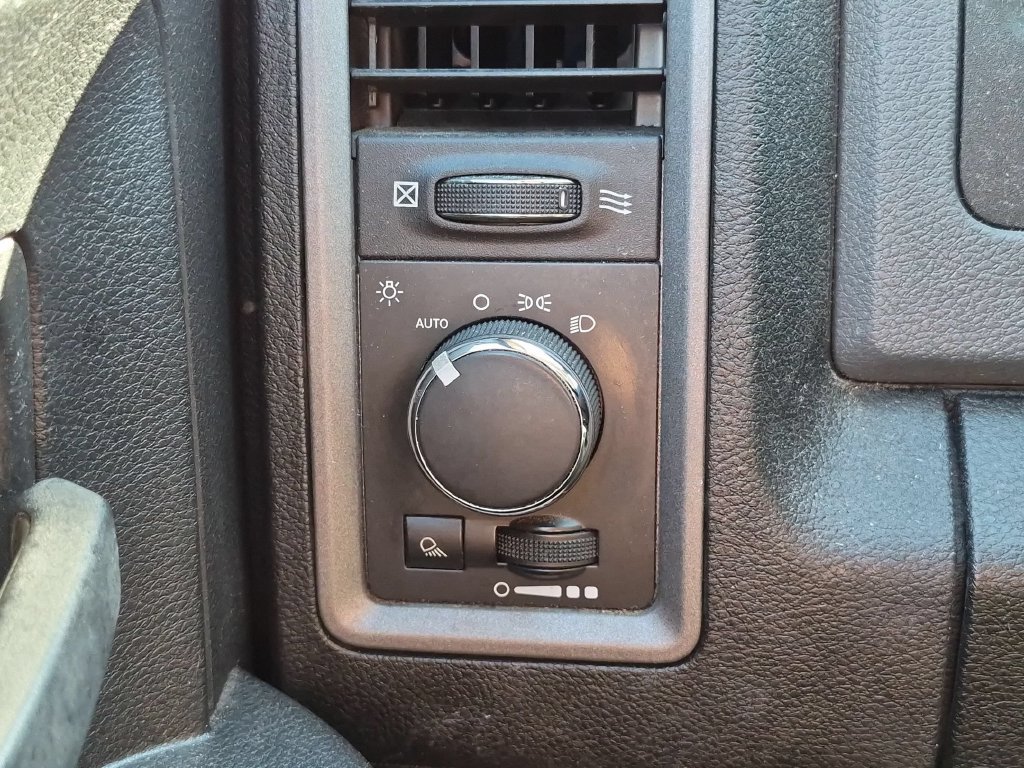 Used 2015 RAM 1500 Tradesman RWD image 18