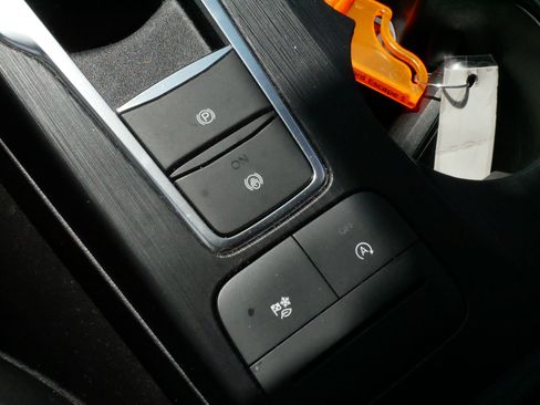 Used 2024 Ford Escape ST-Line AWD/4WD image 25