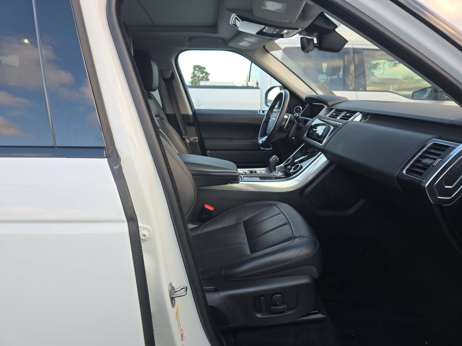 Used 2019 Land Rover Range Rover Sport Supercharged AWD/4WD image 11
