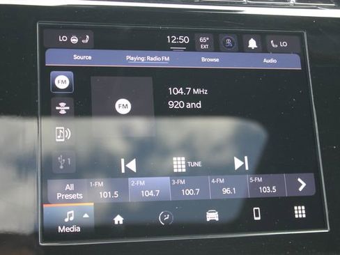 Used 2023 Jeep Grand Cherokee L Altitude AWD/4WD image 6